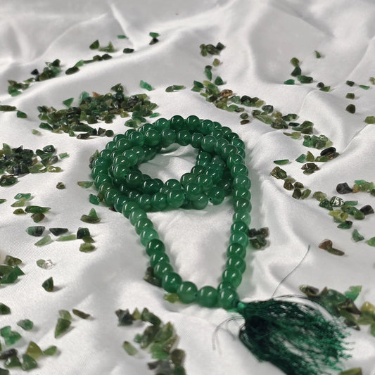Energised Green Aventurine Japa Mala by THE GEM’Z handcrafted with natural aventurine beads to attract luck and support heart-centered healing.
