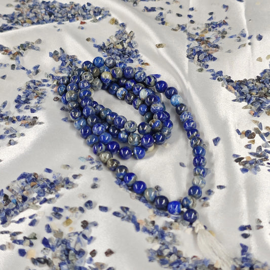 Energised Lapis Lazuli Japa Mala by THE GEM’Z handcrafted with natural lapis lazuli beads to enhance truth, intuition, and inner vision.
