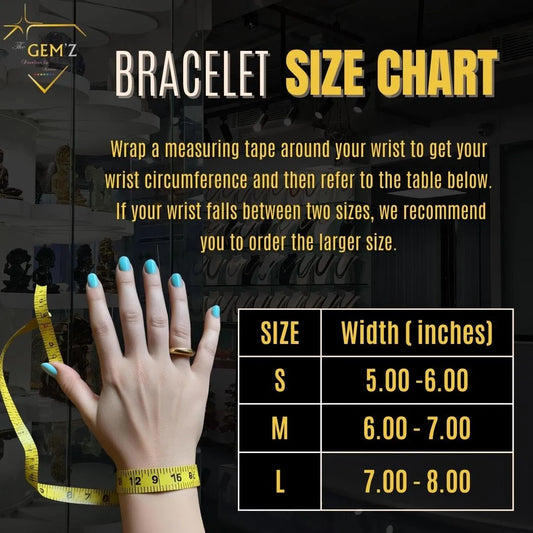 Bracelet Size Chart by THE GEM’Z showing S, M, L wrist sizes with corresponding widths in inches. Guide for measuring wrist circumference to choose perfect gemstone or crystal bracelet size.
